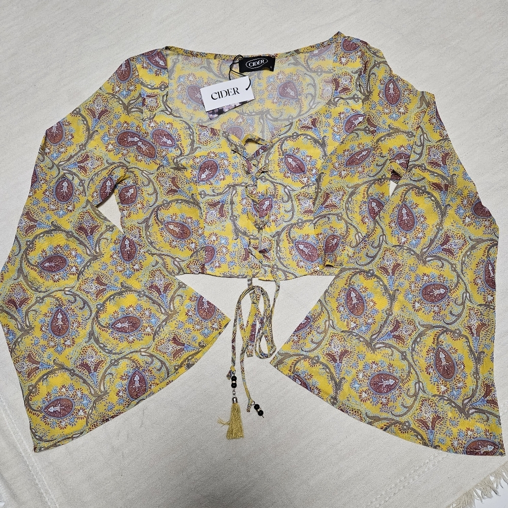 NWT Cider Yellow Paisley Boho Bell Sleeve Festival Lace-Up Crop Top Coachella Lg